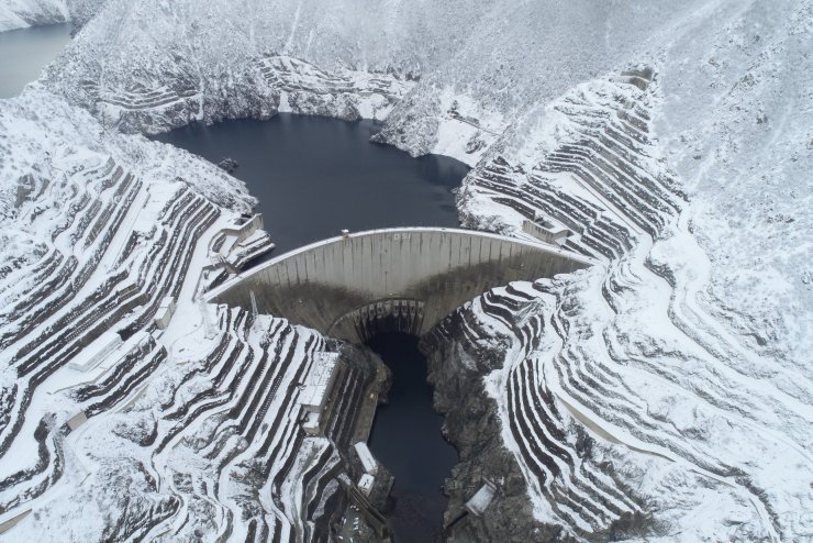 Artvin'de kar nedeniyle 82 köye ulaşım sağlanamıyor