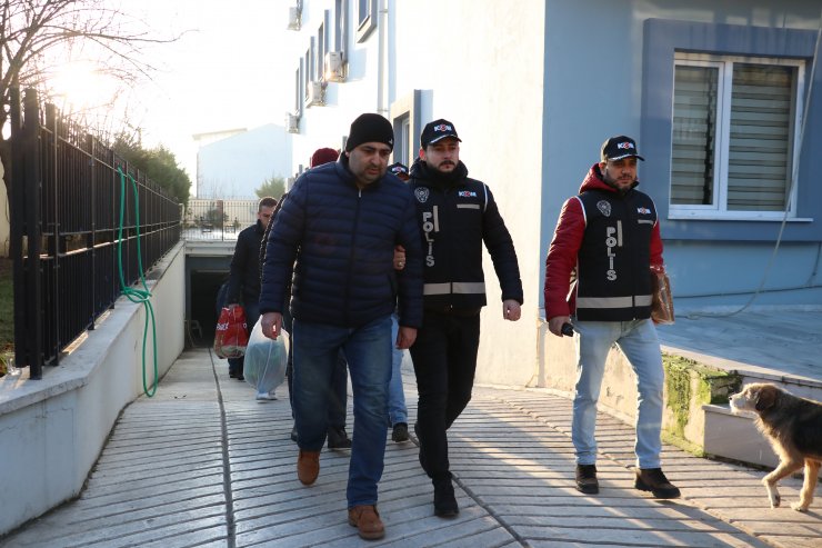 Balıkesir merkezli FETÖ/PDY operasyonunda yakalanan 10 şüpheliden 5'i salıverildi