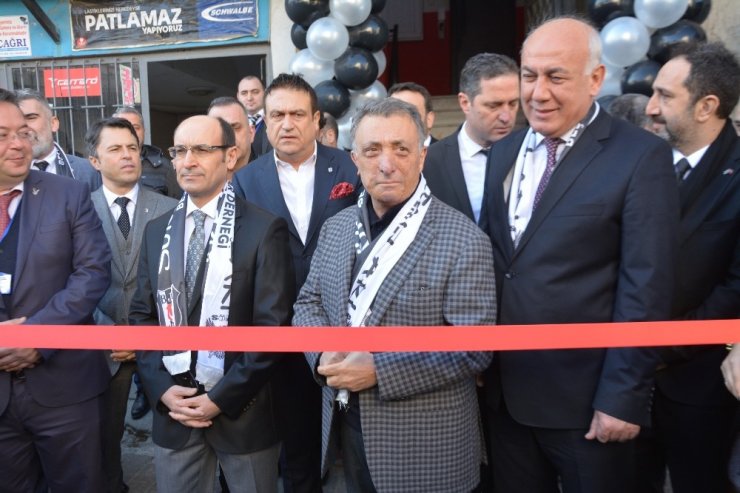 Ahmet Nur Çebi: "Beşiktaş için en doğru kararı vereceğiz"
