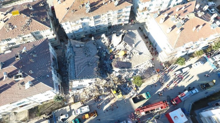 Enkaz alanı havadan görüntülendi