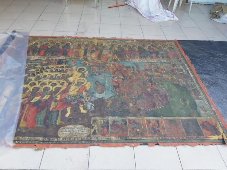 Kilisede kazı yaparak tarihi tabloyu çalan şüpheliler yakalandı