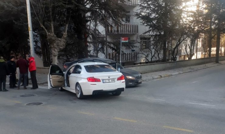 Isparta 32 Spor yöneticisi Eroğlu, trafik kazasında yaralandı