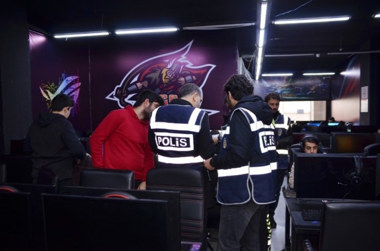 Kocaeli’de çeşitli suçlardan aranan 71 kişi yakalandı