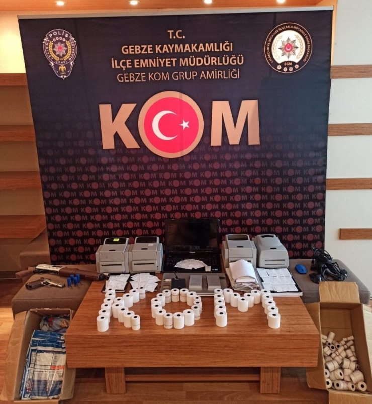 Sahte akaryakıt faturası ile milyonlarca liralık vurgun yapan 9 kişi tutuklandı