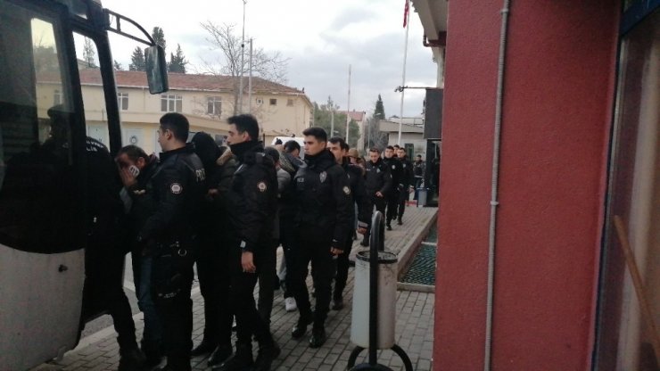 Sahte akaryakıt faturası ile milyonlarca liralık vurgun yapan 9 kişi tutuklandı