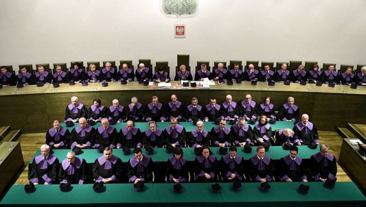 Polonya’da yargıda kaos patlak verdi