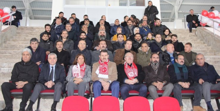 Rıza Çalımbay’ın ismi spor salonuna verildi
