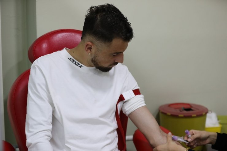 Sivassporlu Claudemir sağlık kontrolünden geçti