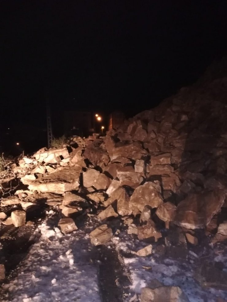 Türkeli’de ulaşıma kapanan yol yeniden açıldı