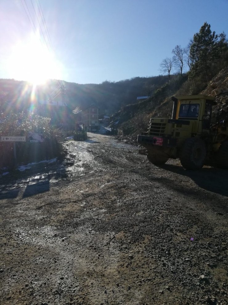 Türkeli’de ulaşıma kapanan yol yeniden açıldı