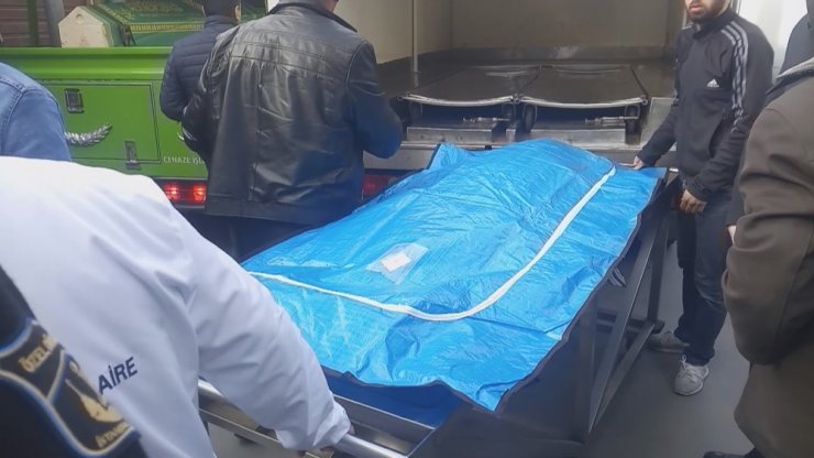 Kalbinden bıçaklanan genç kadının cenazesi Adli Tıp’tan alındı