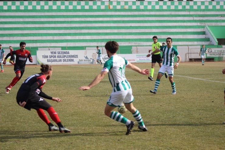 Seyircisiz maçtan gol sesi çıkmadı