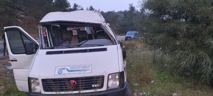 İşçi servisi takla attı: 11 yaralı