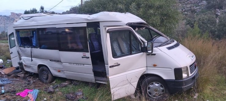 İşçi servisi takla attı: 11 yaralı