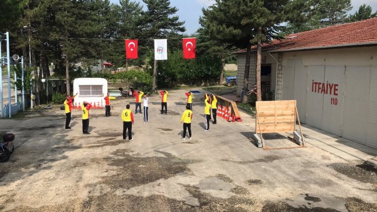 Taşköprü Belediyesi itfaiye ekipleri, 19 ev yangınına müdahale etti
