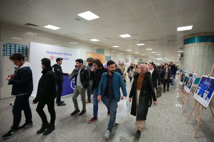 ‘TürkAkım’ın Öyküsü’ metro istasyonunda