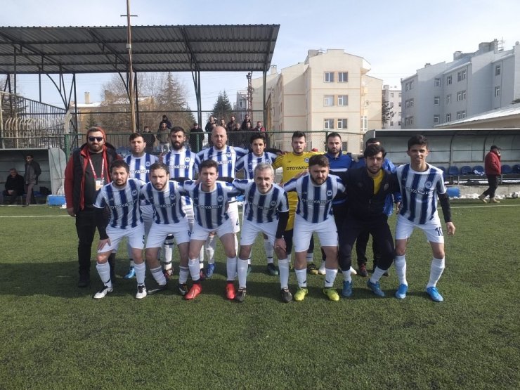 8 sarı, 2 kırmızı kartın çıktığı maçın kazananı olmadı