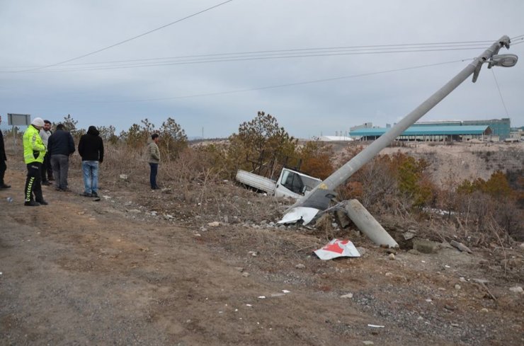 Elektrik direği hayat kurtardı