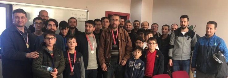 Hızlı ve Yıldırım Satranç Turnuvası tamamlandı