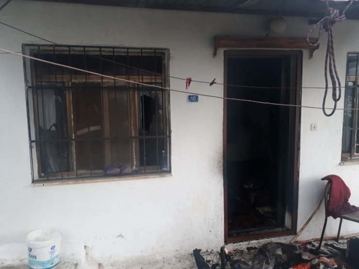 Tüp patladı, ev savaş alanına döndü