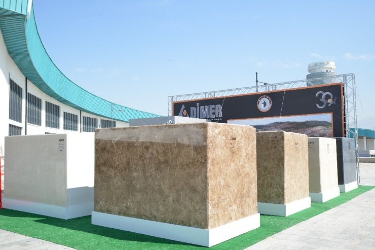 Dünya kupasının statlarını Türk mermerleri süsleyecek