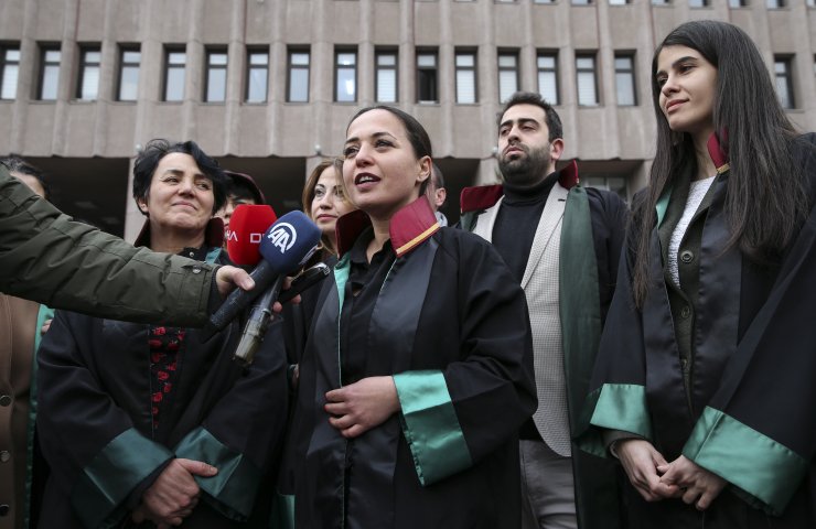 Hayvanseverler, Batıkent'te köpeklerin öldürülmesine verilen cezanın örnek olmasını istedi