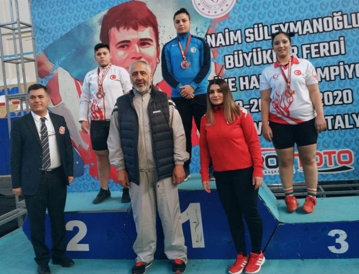 Ispartalı Halterciler, Türkiye derecelerine imza attılar