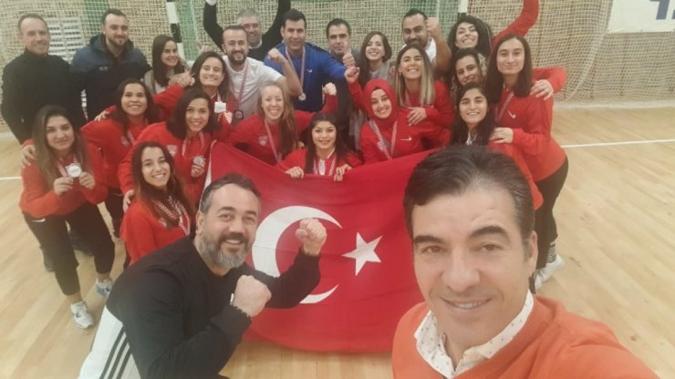 Hokey kadınlar A Milli takımı Avrupa ikincisi