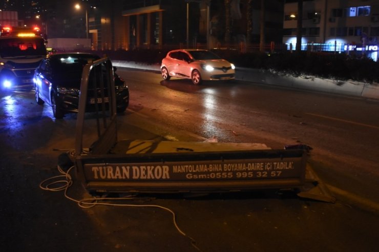 İzmir’de zincirleme kaza: 2’si ağır 3 yaralı