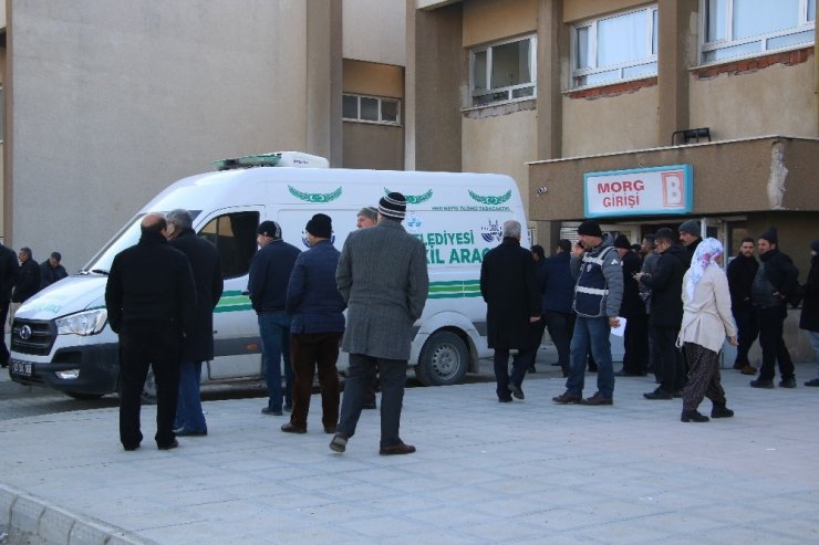 Kendini çocukları için siper ederek can veren Aslan Cenkiz son yolculuğuna uğurlandı