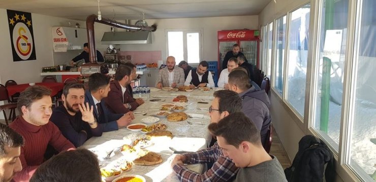 AK Parti İl Gençlik Kolları Danışma Meclis Toplantısı Aslanapa’da yapıldı