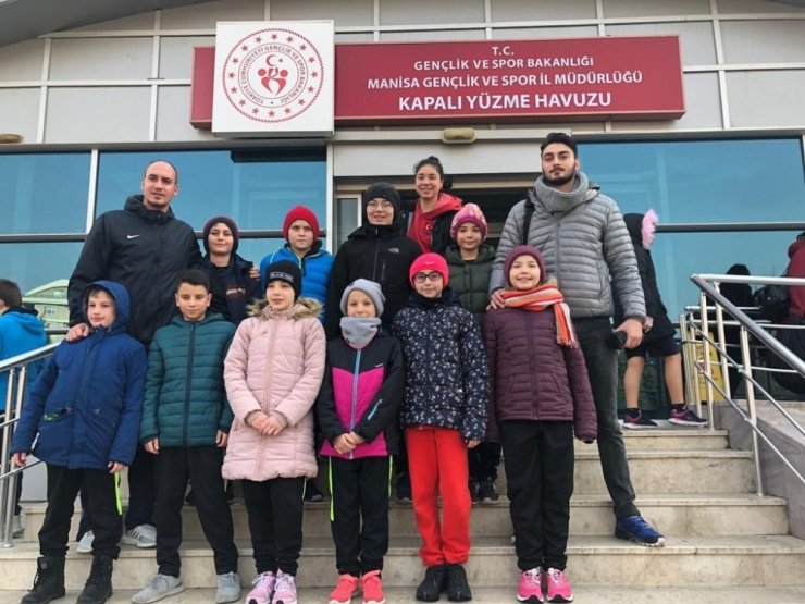 Büyükşehirli yüzücülerden başarılı sonuçlar