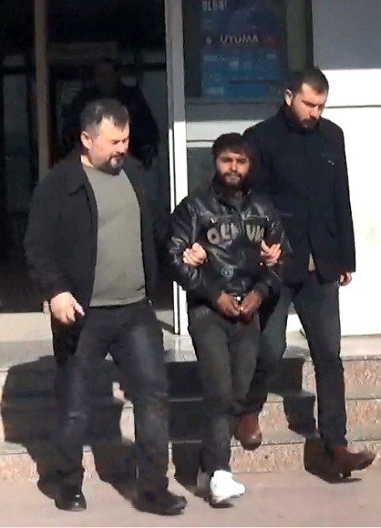 Manisa’da rögar kapağı hırsızı yakalandı