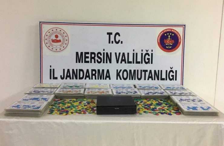 Mersin’de sendika binasına kumar operasyonu