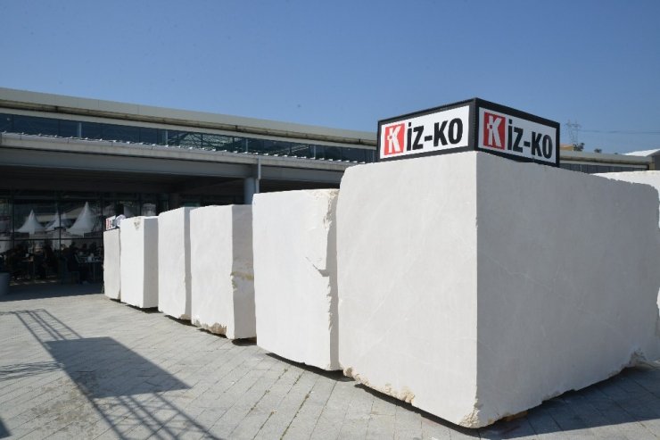 Dünya kupasının statlarını Türk mermerleri süsleyecek