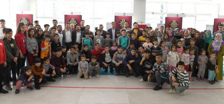 Şanlıurfalı gençler dart turnuvasında buluştu