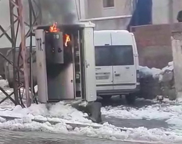 Siirt’te trafo yangını paniğe neden oldu