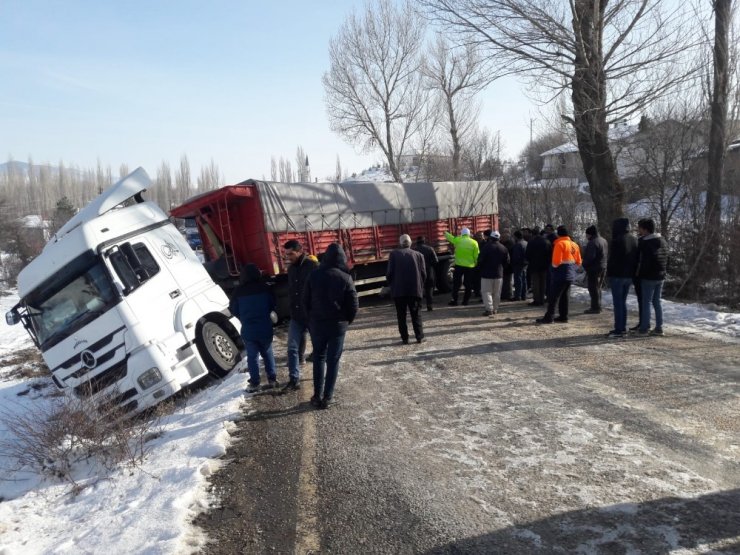 Tokat’ta buzlanma kazalara neden oldu