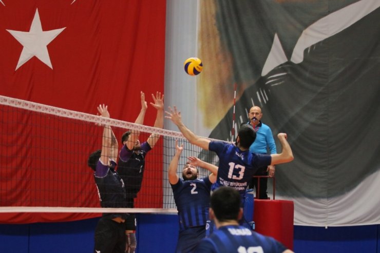 Kağıtspor Voleybol Takımı liderlik yarışını sürdürüyor