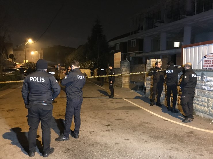 Üsküdar'da tabancayla vurulan kişi ağır yaralandı