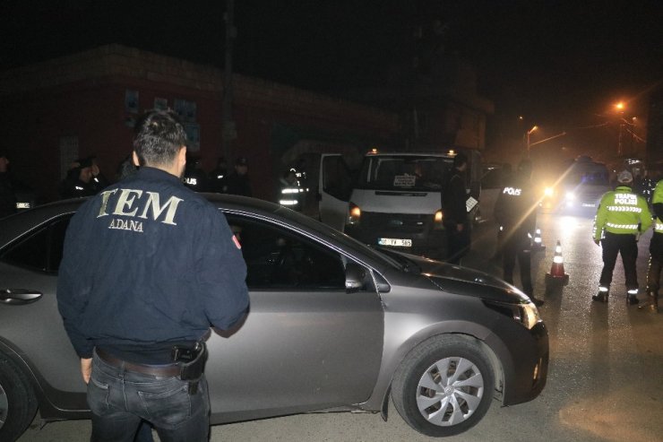 Adana polisinden asayiş uygulaması