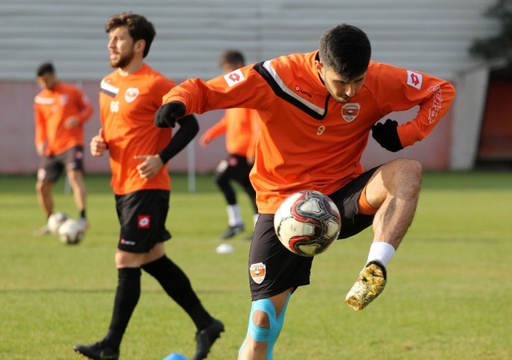 Adanaspor’da Osmanlıspor maçı hazırlıkları sürüyor