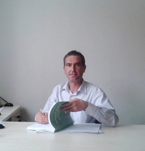 Gümrük çalışanı adam evinde ölü bulundu
