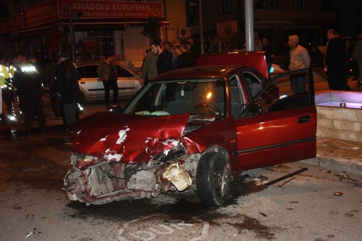 Antalya’da trafik kazası: 3 yaralı