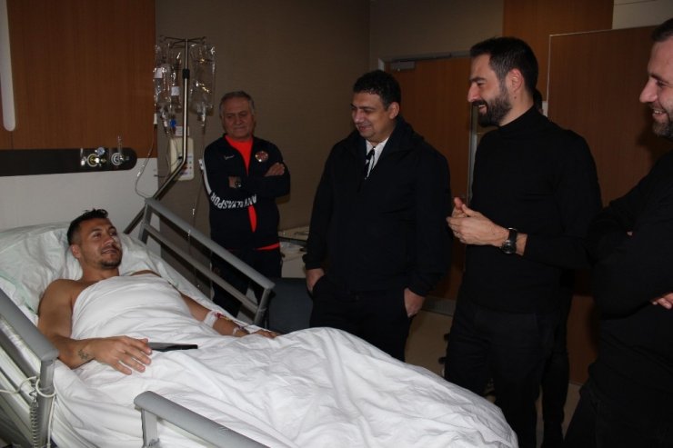 Adis Jahovic ameliyat edildi