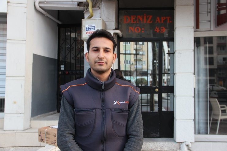 Deprem sırasında meydana gelen sıva çatlağı paniğe neden oldu