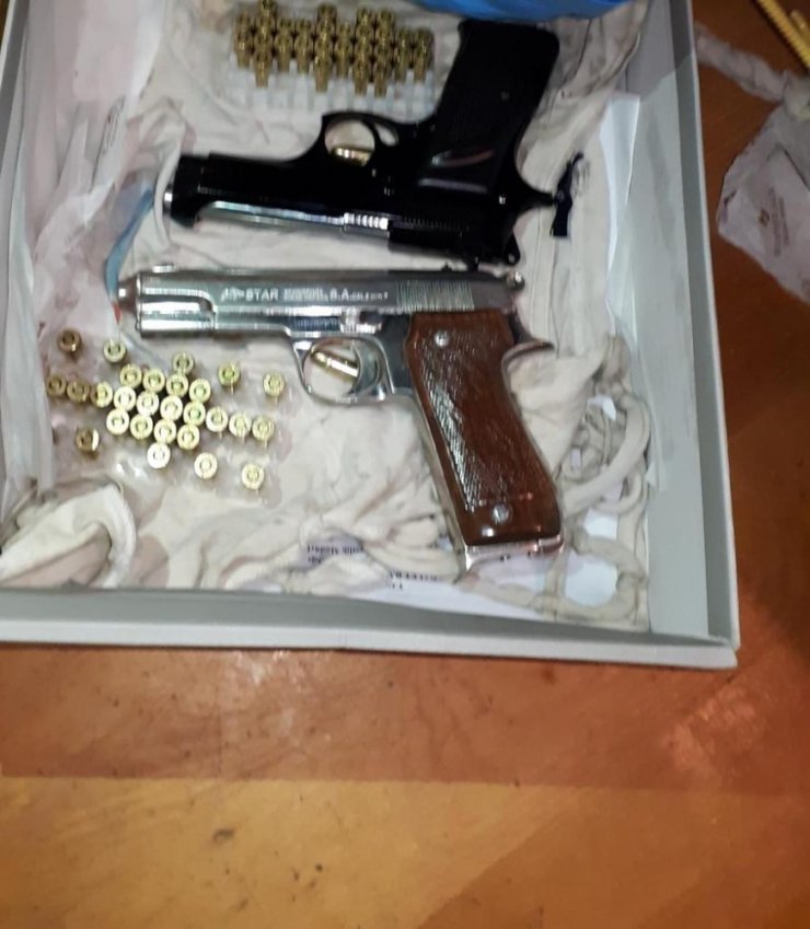 Ataşehir ve Beykoz’da polis uyuşturucu satıcılarını kıskıvrak yakaladı