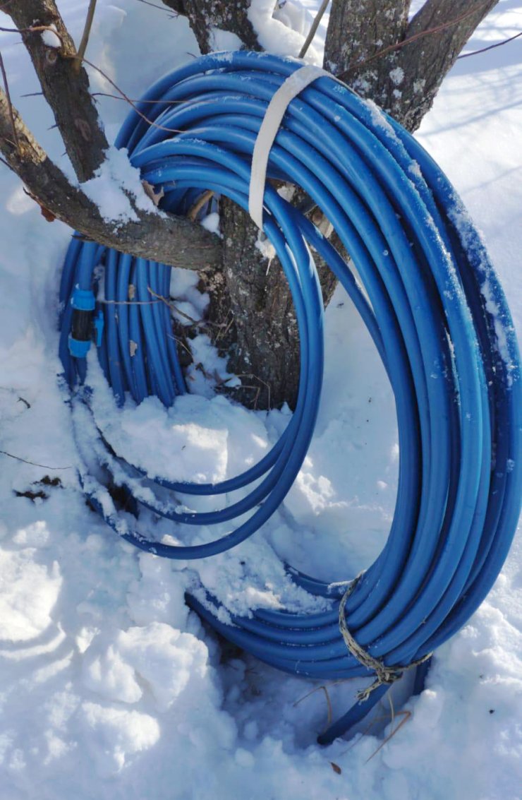 Bitlis'te PKK'lı teröristlere ait yaşam malzemeleri ele geçirildi