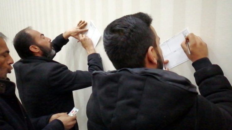 Depremde evleri hasar görenler Açıkkapı’ya başvuruyor