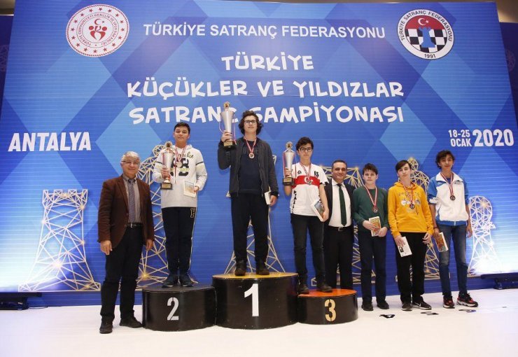 Aliağalı Atakan Mert Biçer Türkiye 2’ncisi oldu